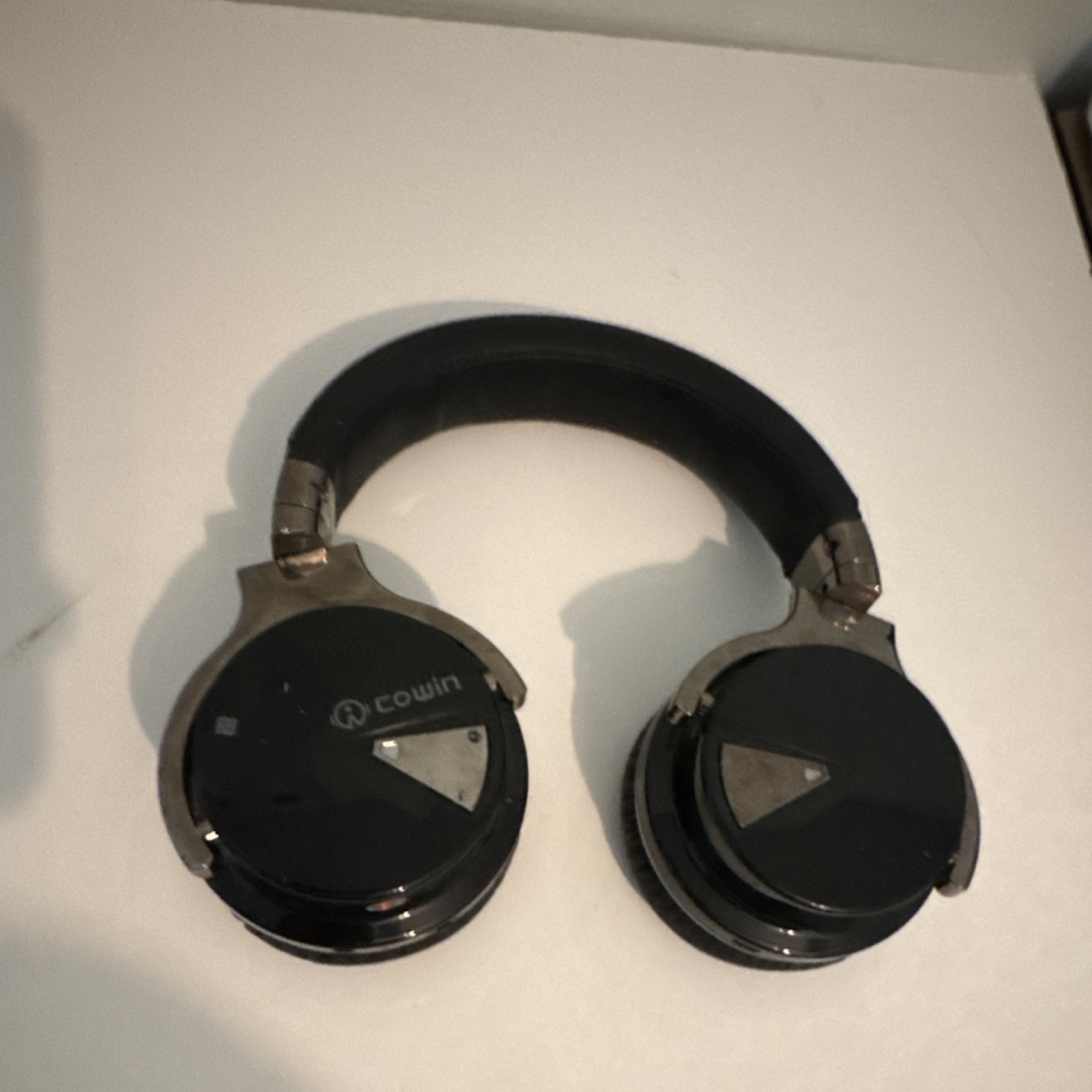 Cowin Over-Ear Headphones Black Headband Double Ear-Cup (Over the Ear)