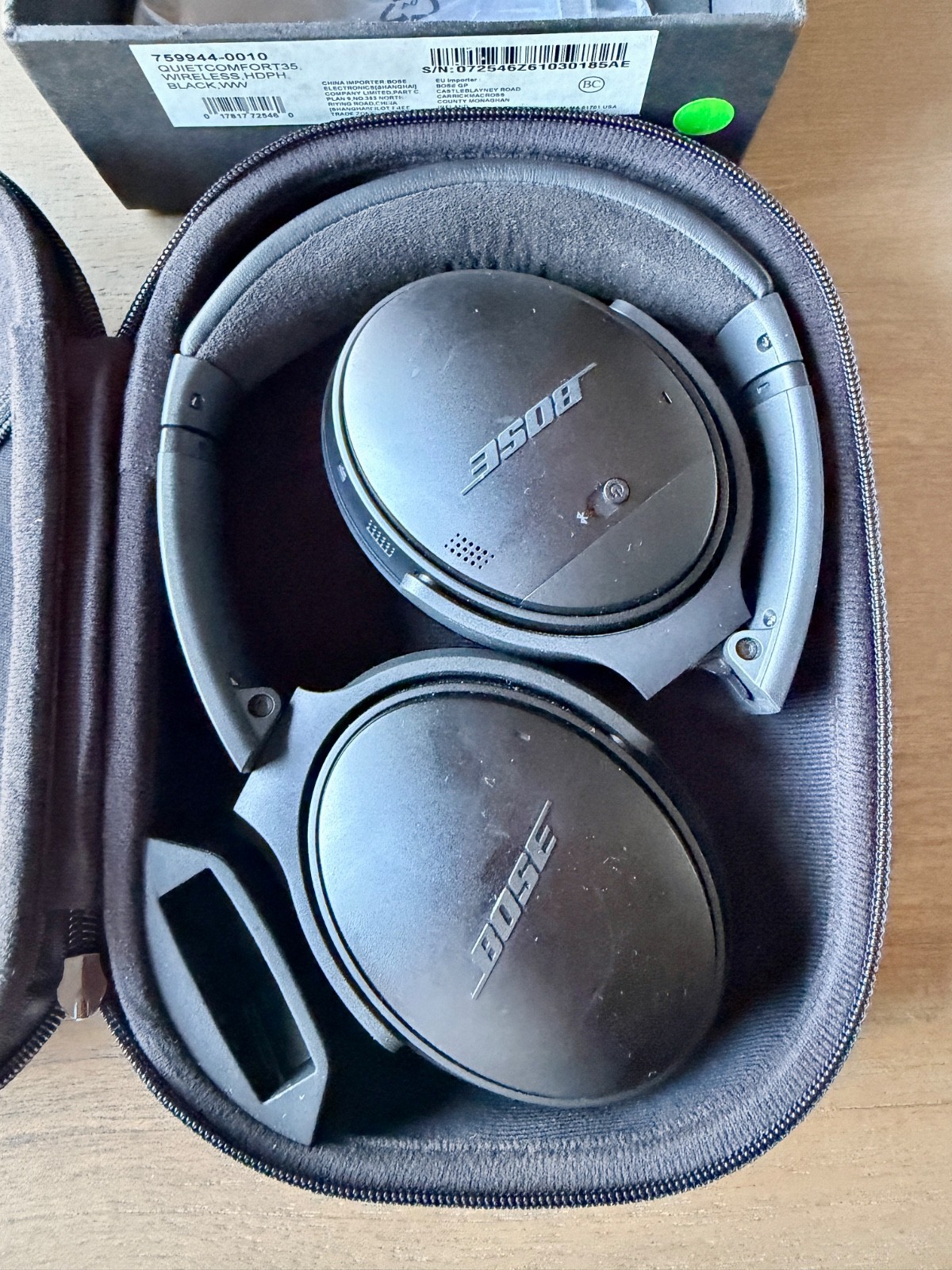 Bose QuietComfort 35 Over the Ear Wireless Headphones – Black – Mint Condition