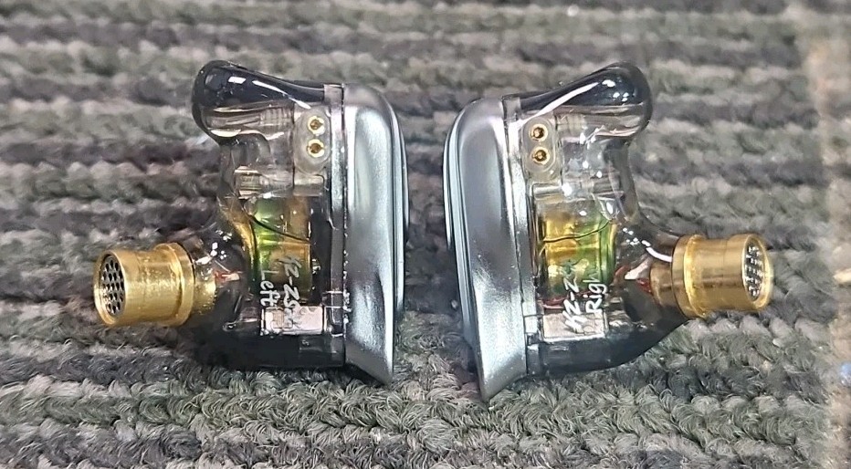 KZ ZSX 12 Units Hybrid Technology Earbuds – Silver