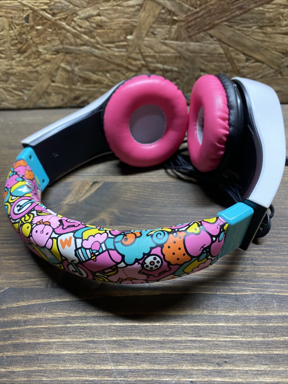 Hello Kitty Headphone USED Excellent Condition