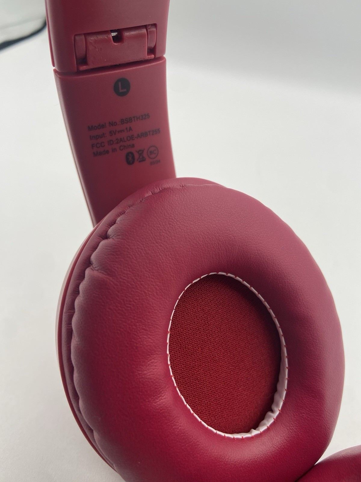Brookstone BSBTH325 Red Bluetooth Wireless Over-Ear Headphones Tested Maroon