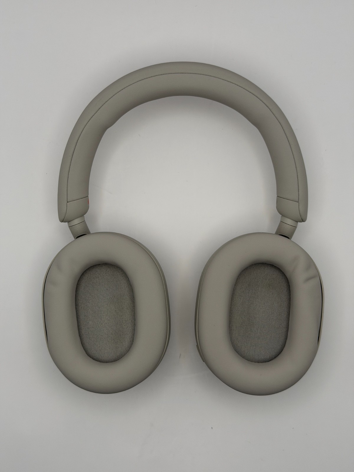 Sony WH-1000XM5 Wireless Noise Canceling Headphones Silver w/Case