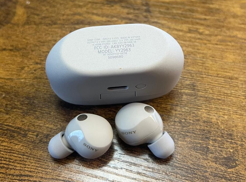 SONY WF-1000XM5/S Headphones Bluetooth Noise Canceling – SILVER