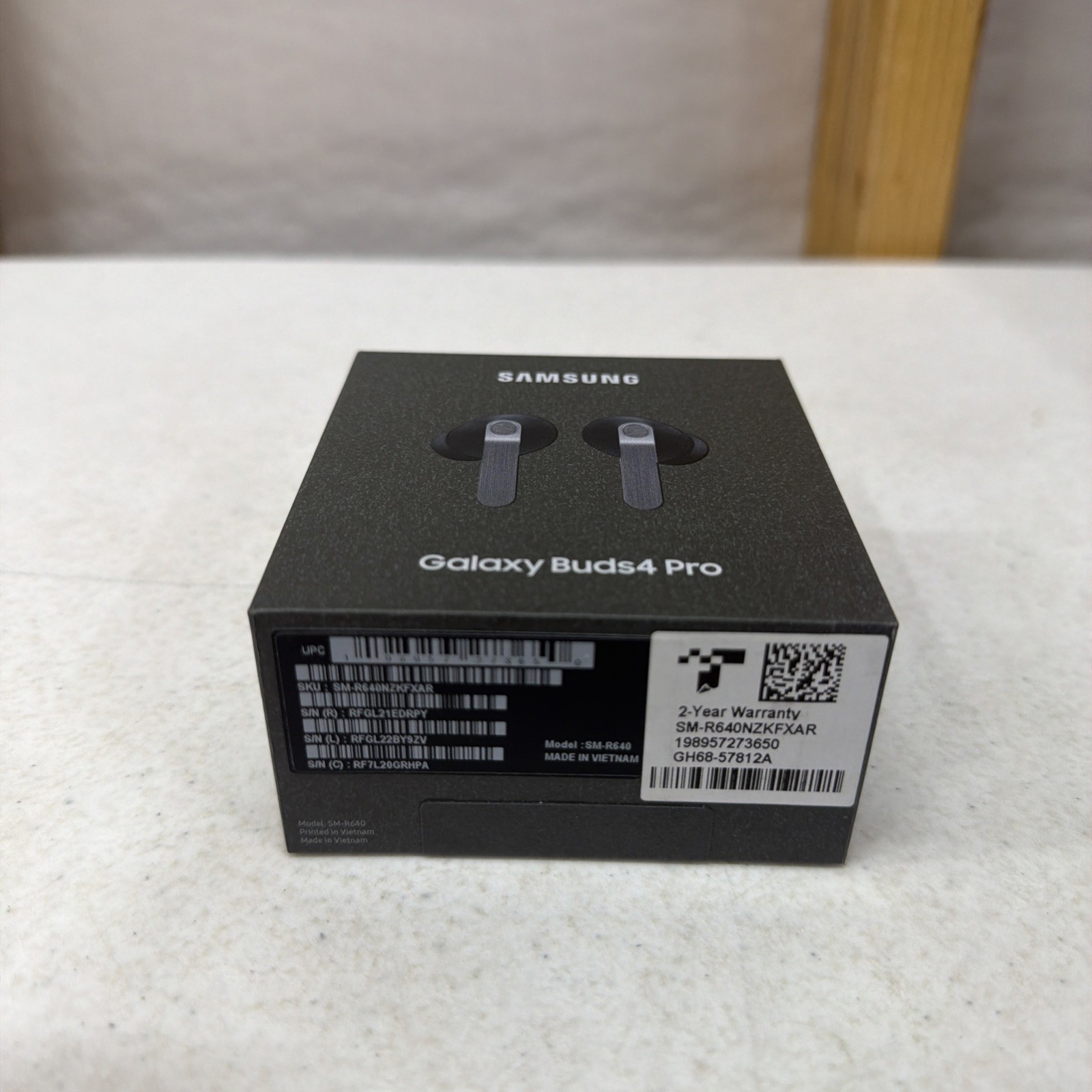 New Samsung Galaxy Buds 4 Pro SM-R640 Wireless Bluetooth Earbuds (Sealed).