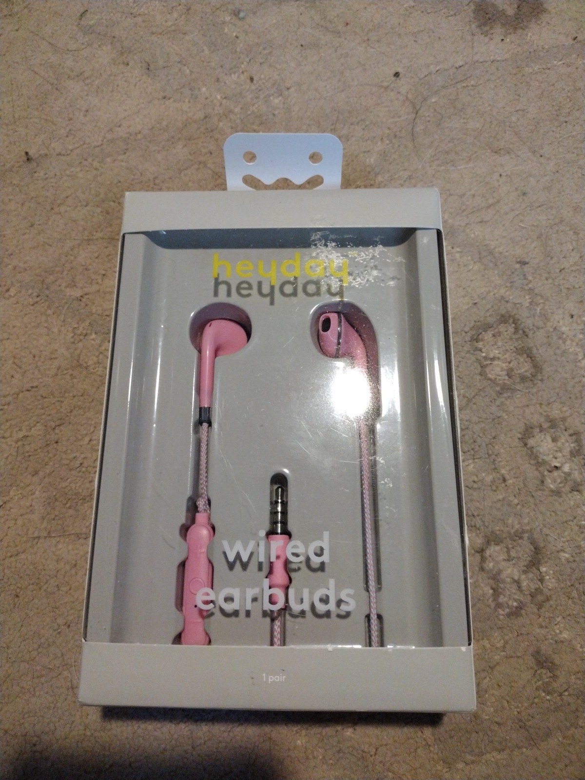 Heyday wired earbuds in Candy Pink, 3.5mm Aux, Microphone