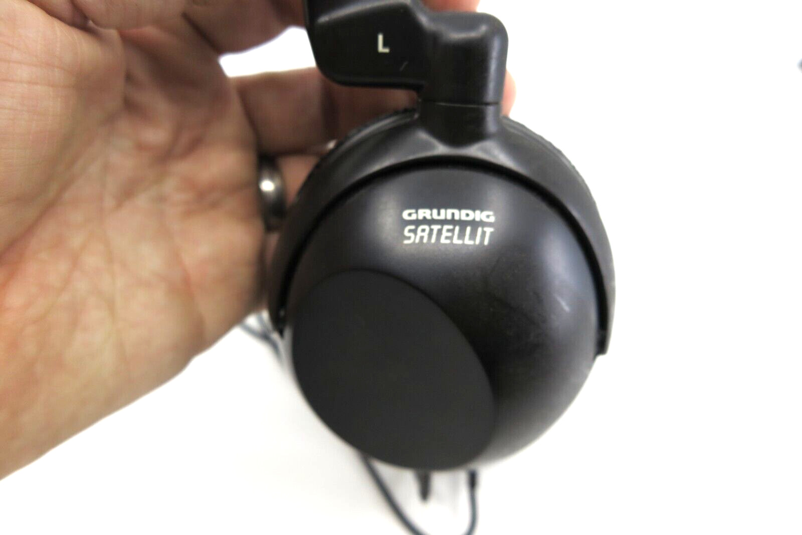 Nice pair of Grundig Satallit Headphones. Tested. working