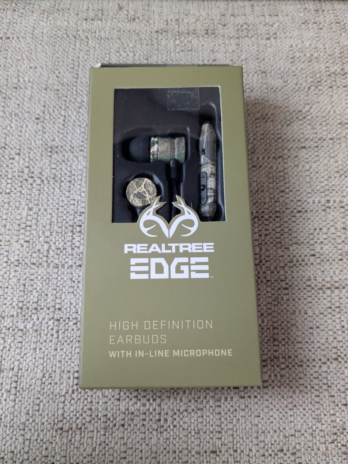 REALTREE EDGE EARBUDS WITH IN-LINE MIC CAMO 3.5MM GOLD PLATED TIP