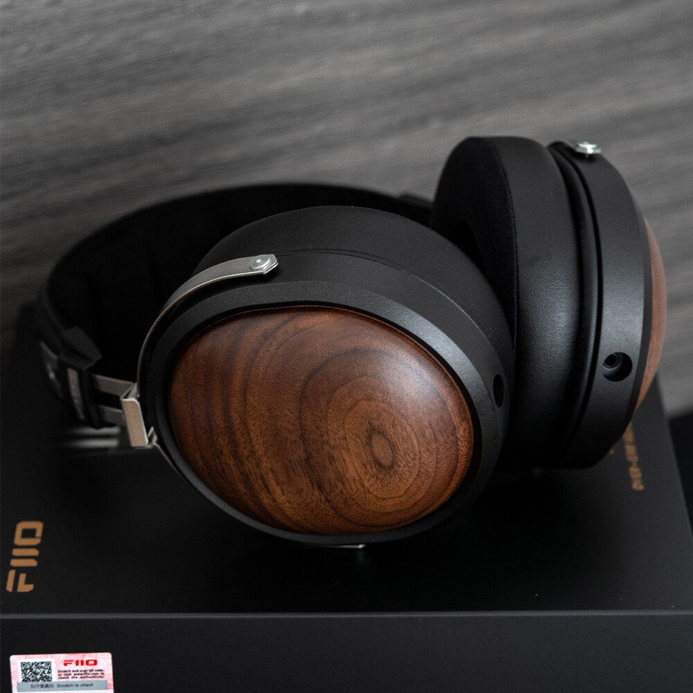 FiiO FT1 Closed-Back 60mm Large Dynamic Driver Wired Hi-Fi Headphones