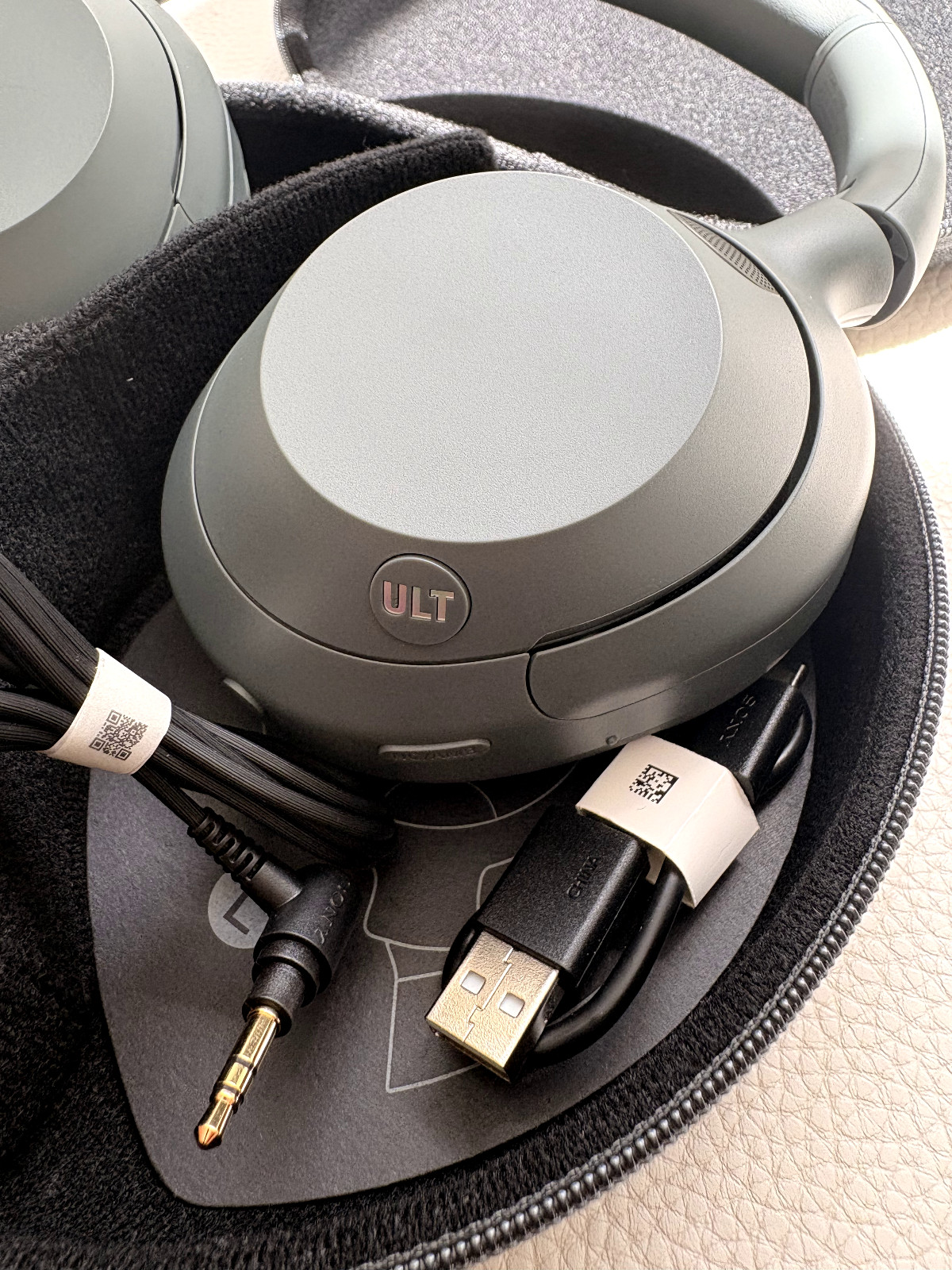 Sony ULT WEAR WH-ULT900N Wireless Noise Cancelling Bluetooth Headphones Gray