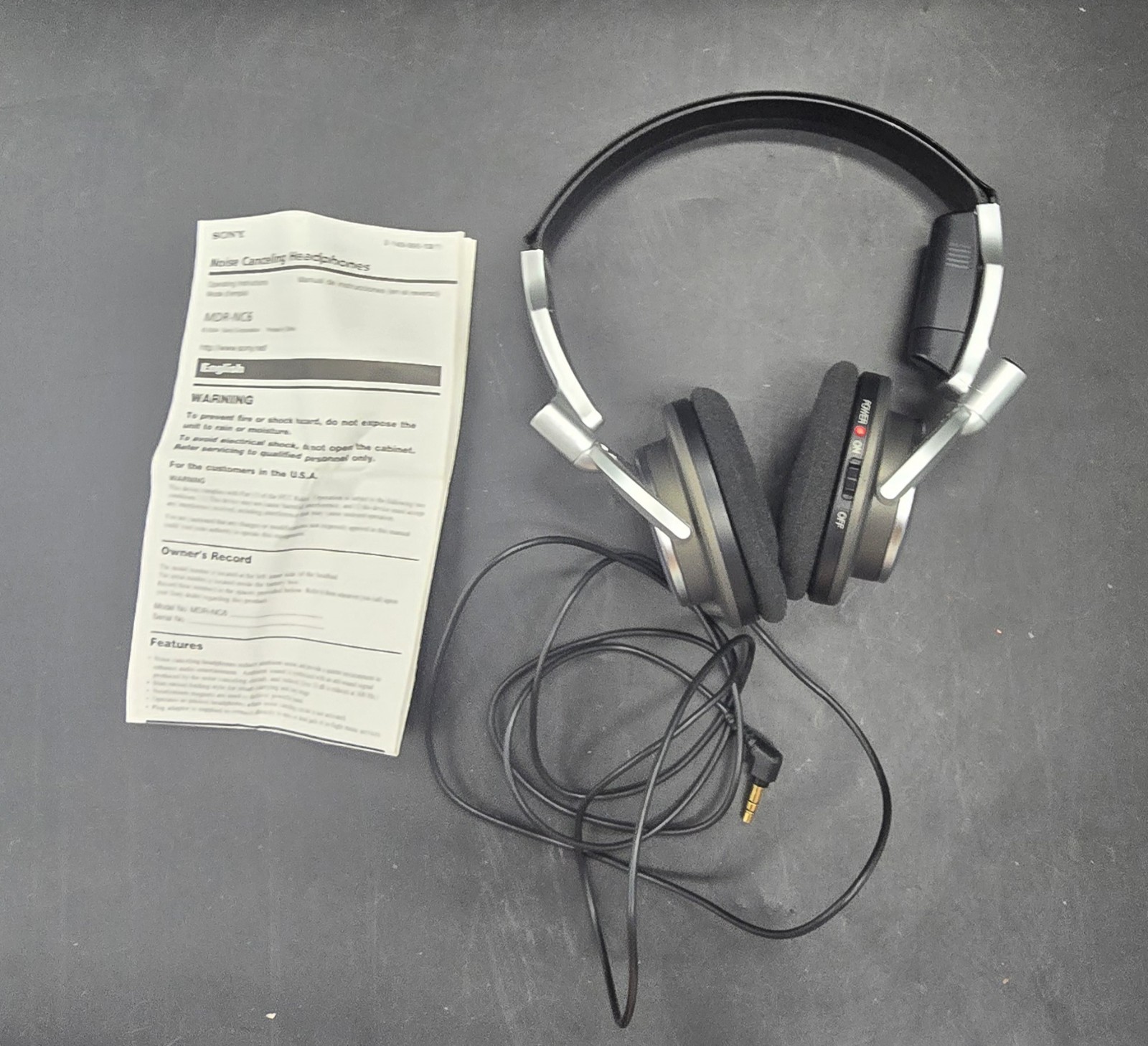 Sony Noise cancelling plug-in Headband Headphones – Silver MDR-NC6