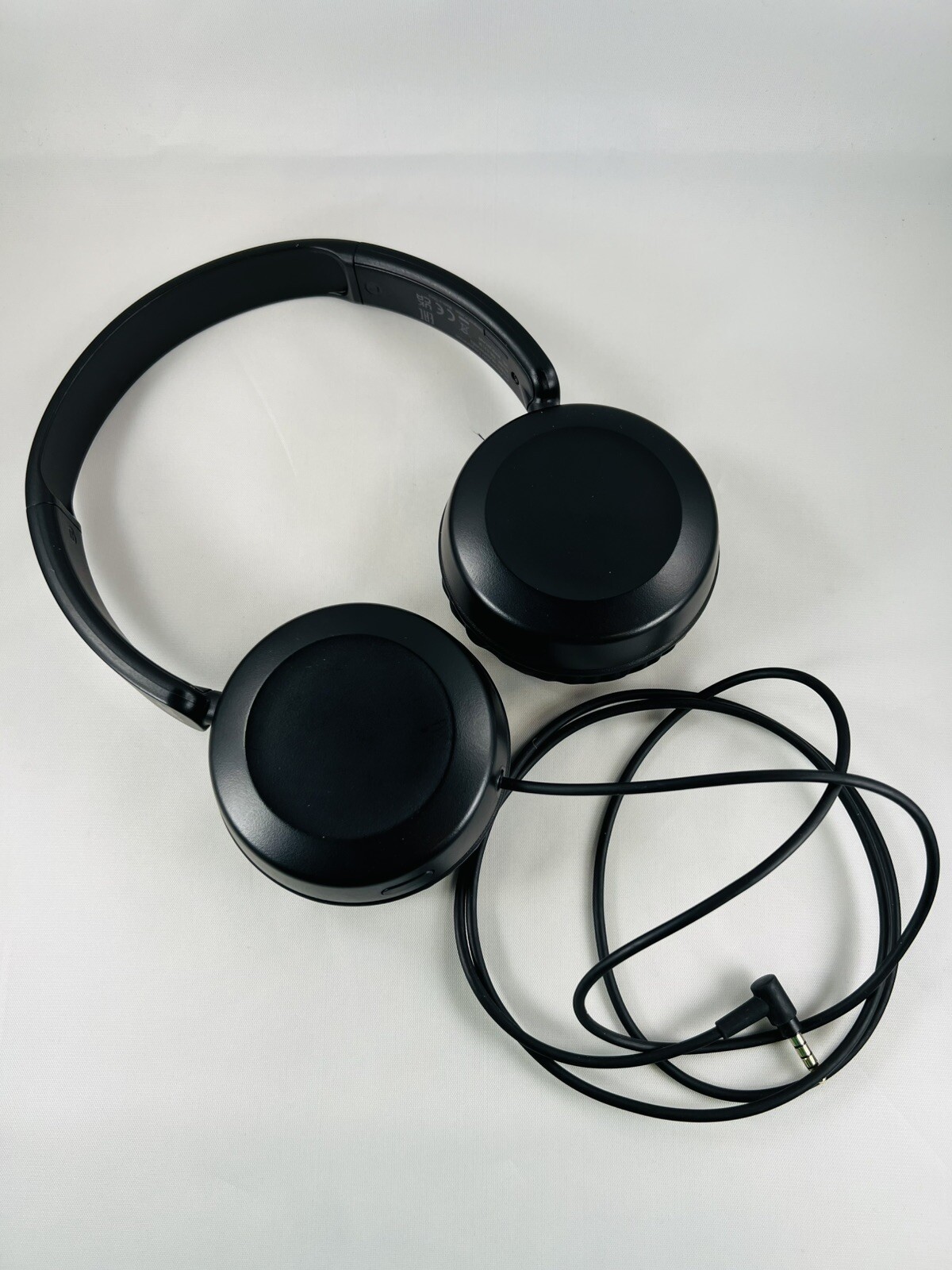 JVC HA-S31M Powerful Sound, Lightweight, Built-in Remote & Microphone, Black