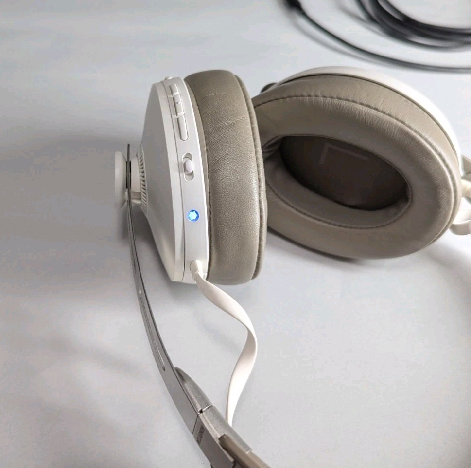 Sennheiser Momentum Wireless 3 M3AEBT Gray White Used Tested Working