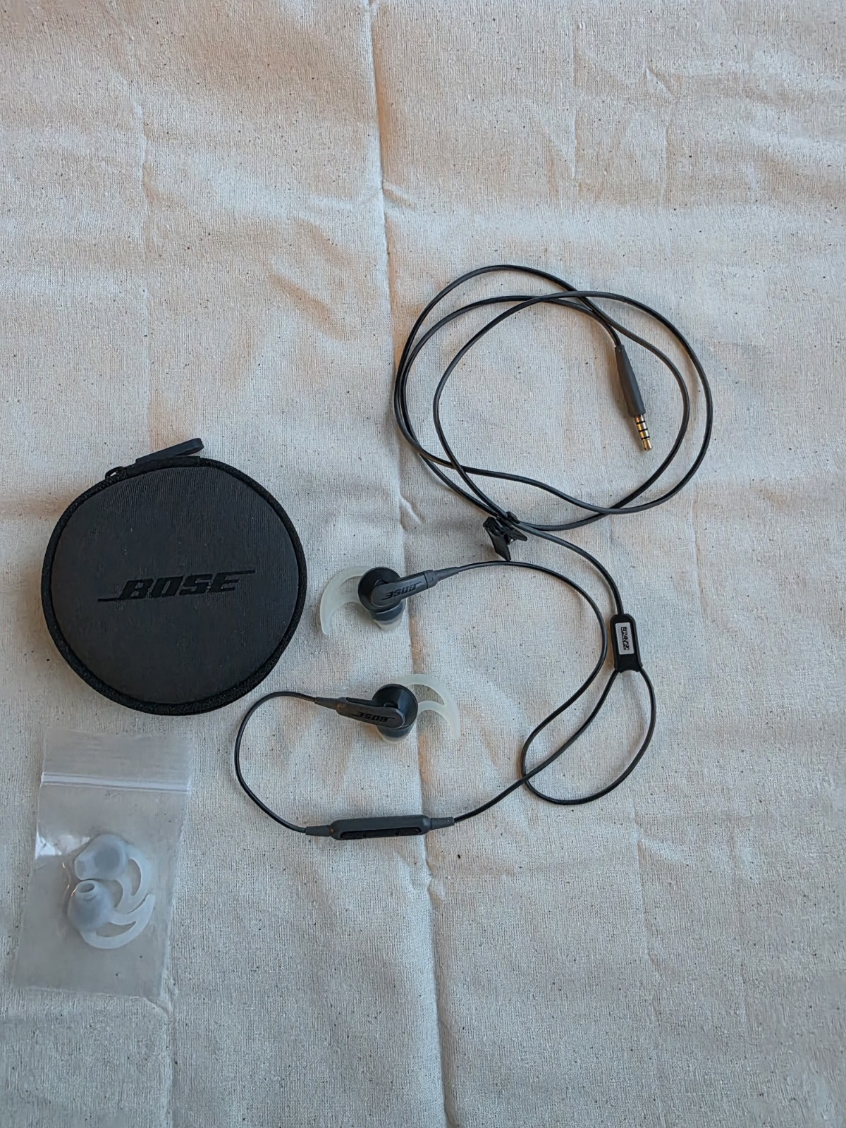 Bose SoundSport In-ear Wired Headphones – Charcoal Black For Android 741776-0070