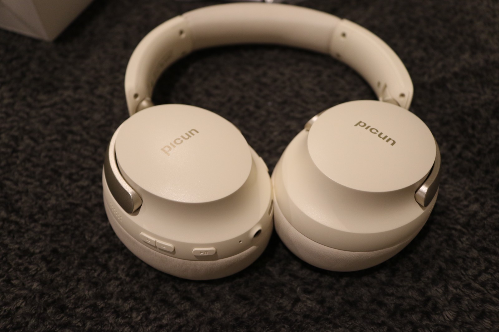 Picun NC60 Hybrid Active Noise Cancelling Bluetooth Headphones 80hr App EQ White