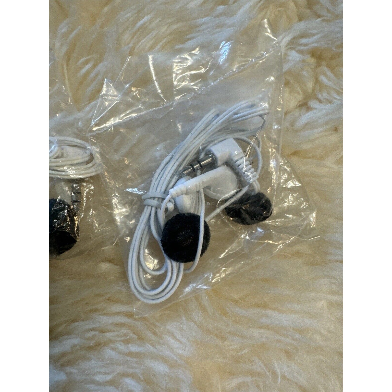 Lot of 2 White Airline In-Ear Headphones Travel Flight Movies Music