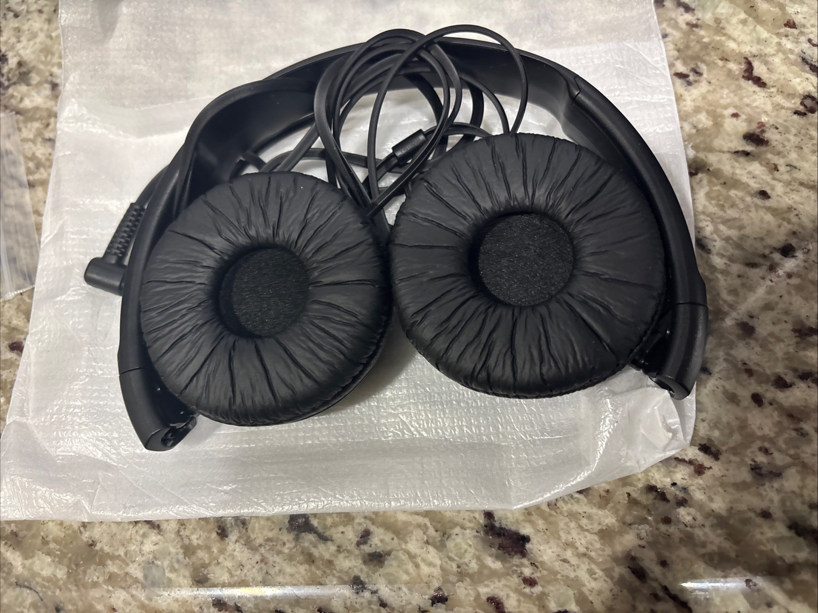 Sony MDR-ZX110 Stereo Monitor Over-Head Headphones Black MDRZX110