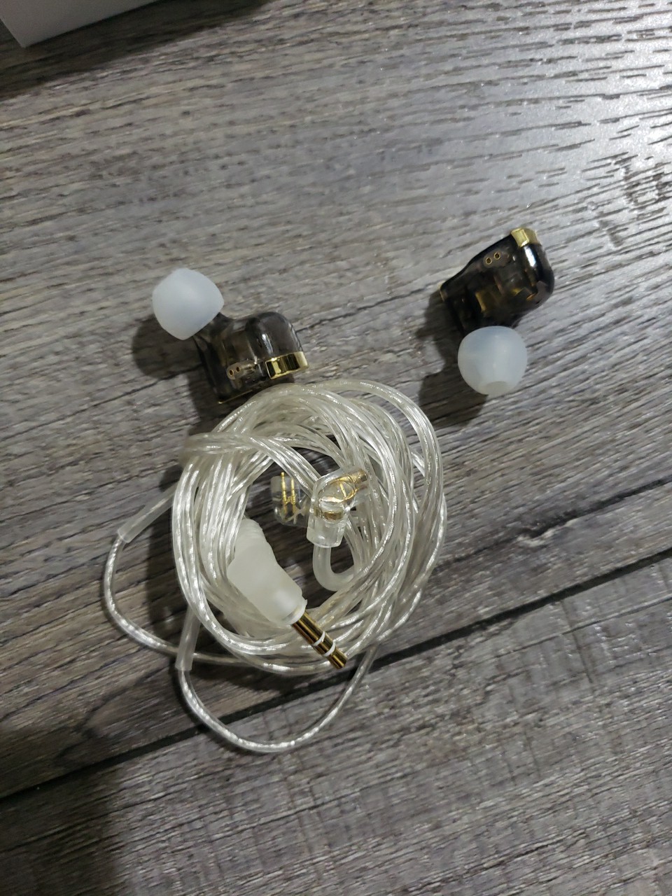 CCA CRA+ In The Ear Headphones Golden, No Mic, 3.5mm Jack ONLY, Tested Working