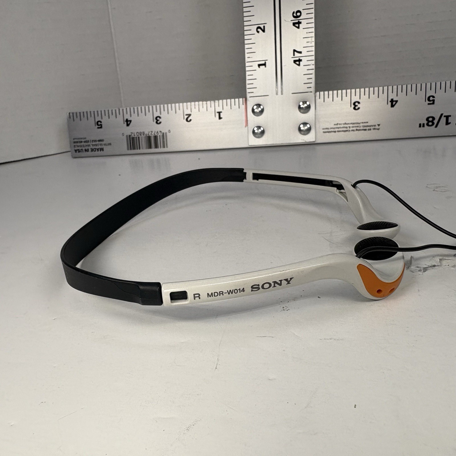 Sony MDR-W014 White Orange 3.5MM Jack In Ear Light Earphones (Tested & Working!)