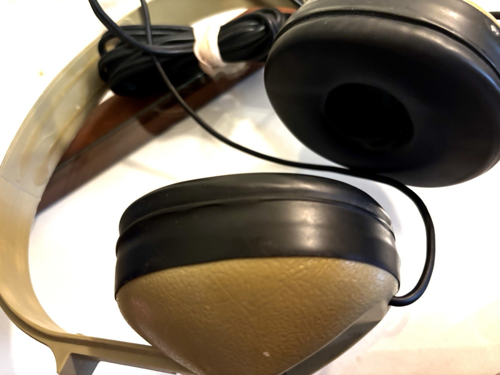Retro Audio Koss K/7 Rhythm Beige 70’s Stereo phone Headphones Audio Equipment