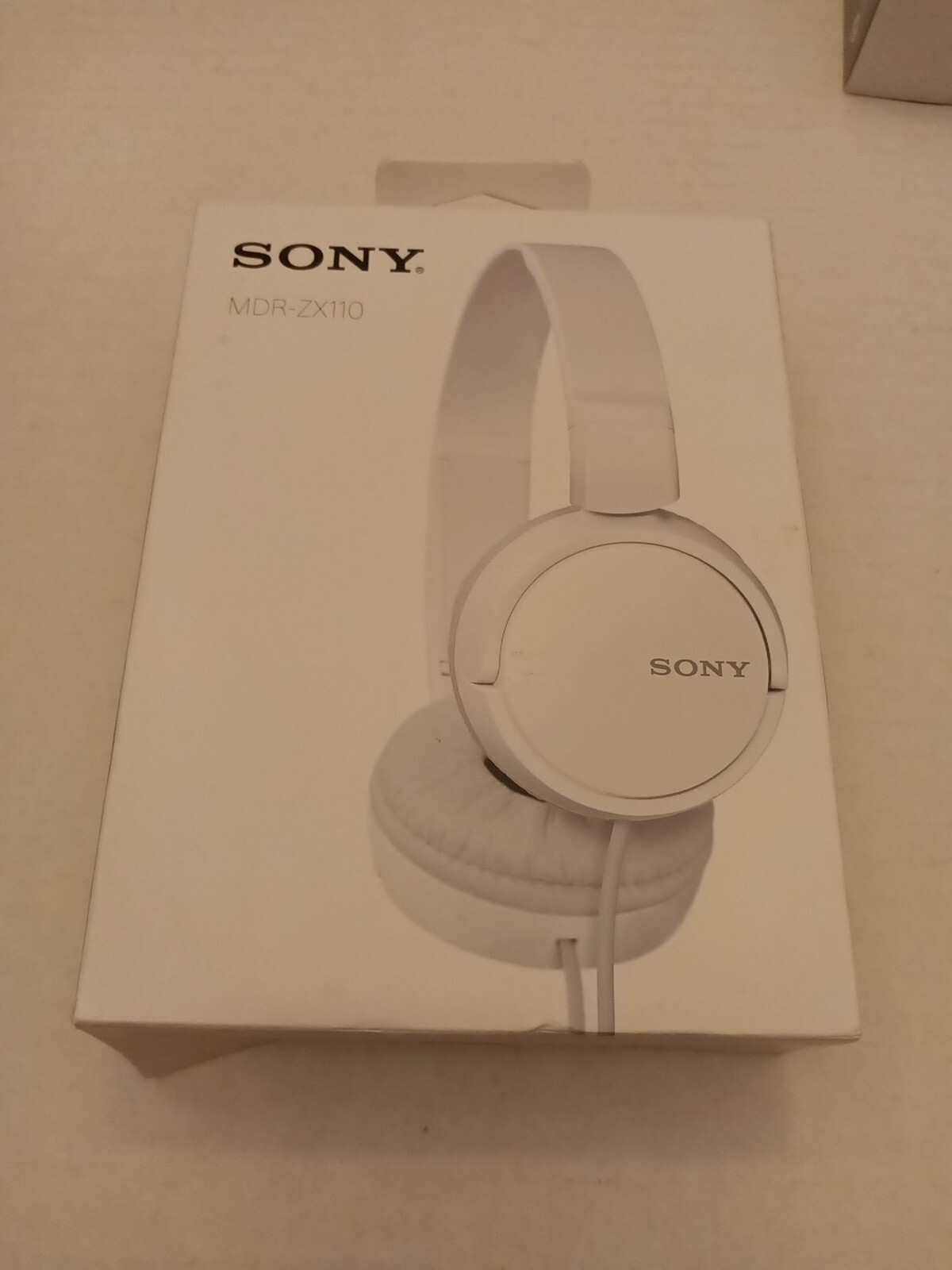 Sony MDR-ZX110 Ear-Pad (On the Ear) Headband Headphones – White