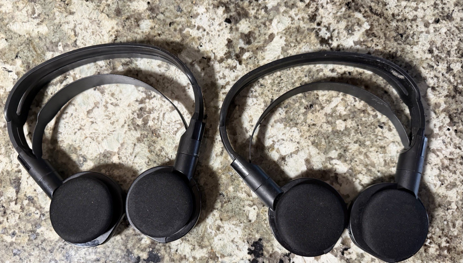 Pair Of 2005-2020 Honda Odyssey Pilot Rear Entertainment Wireless Headsets OEM