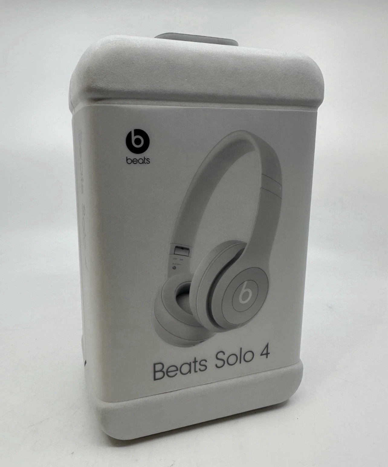 Beats Solo4 – On-Ear Wireless Headphones Drenched Gray-New & Sealed ***