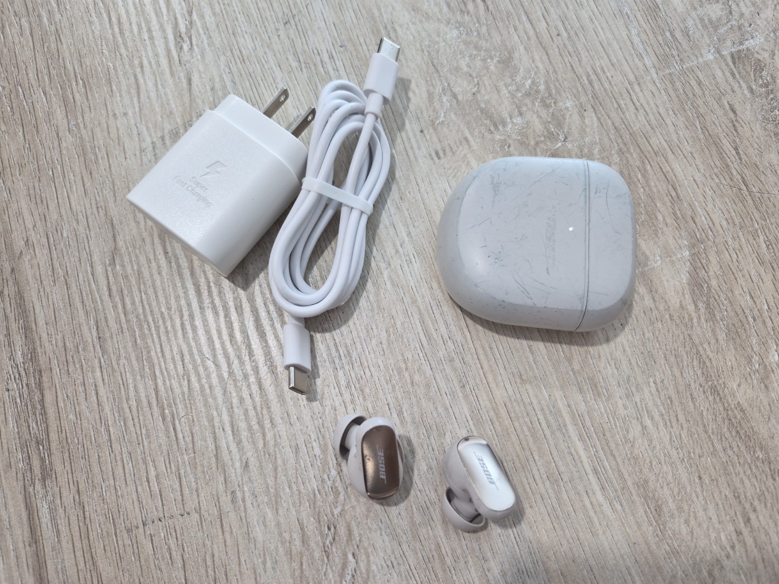 Orginal Bose QuietComfort Ultra Wireless Noise Cancelling Earbuds – white (Wear)