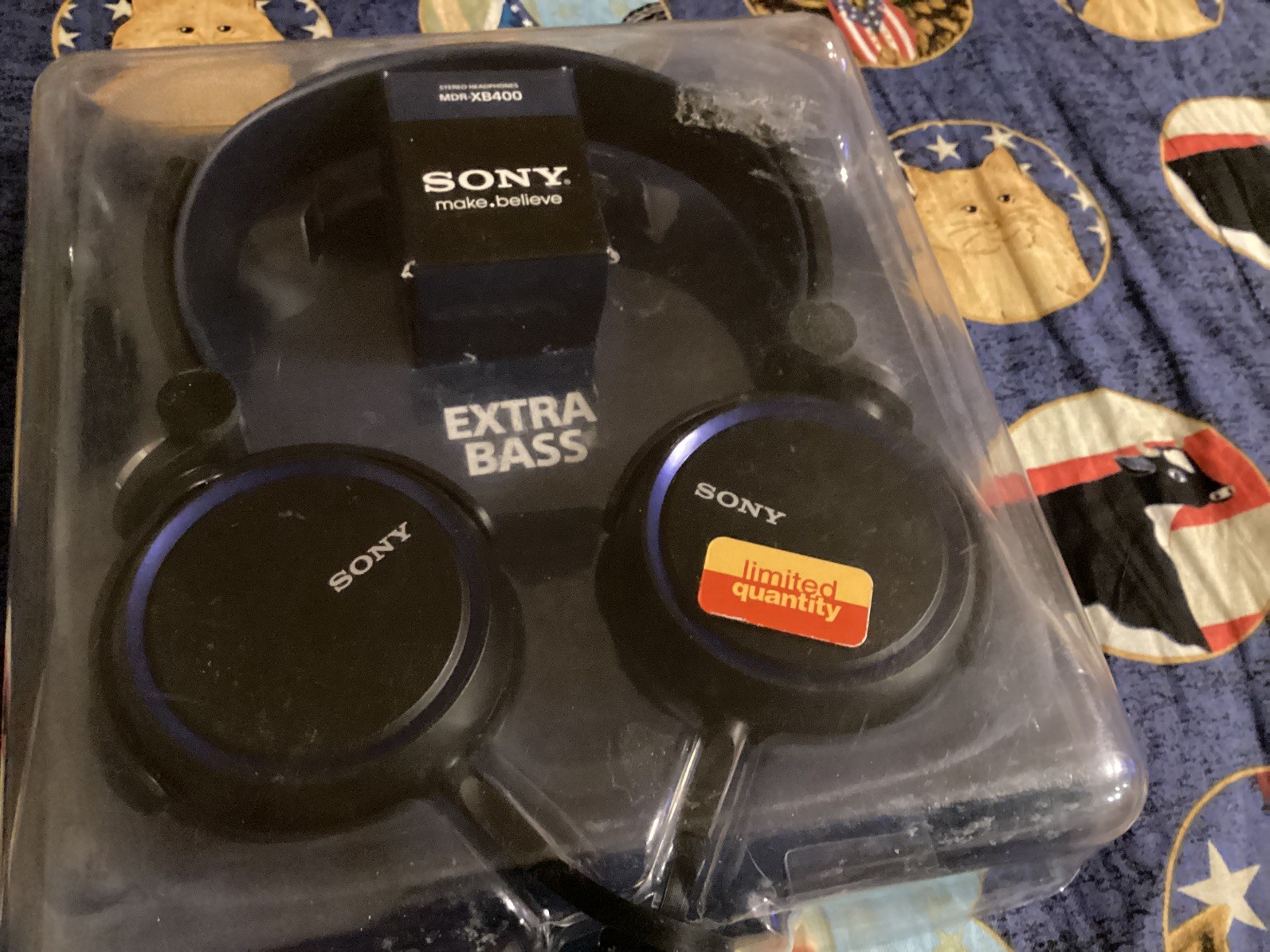 New Sony MDR-XB400 Black / Blue Extra Bass Wired Stereo Headphones New in Box