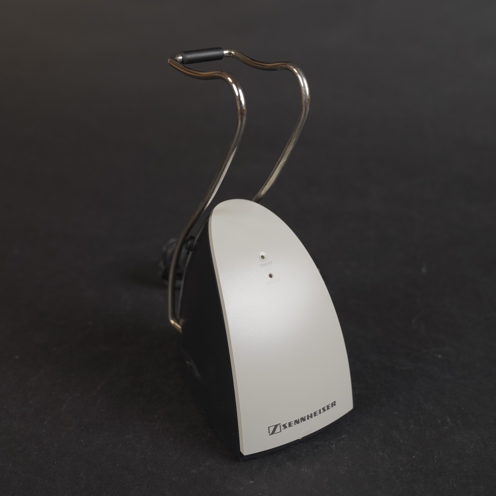 Sennheiser HDR120 2 Wireless Headphones TR120 2 Wireless Charging Stand EUC!