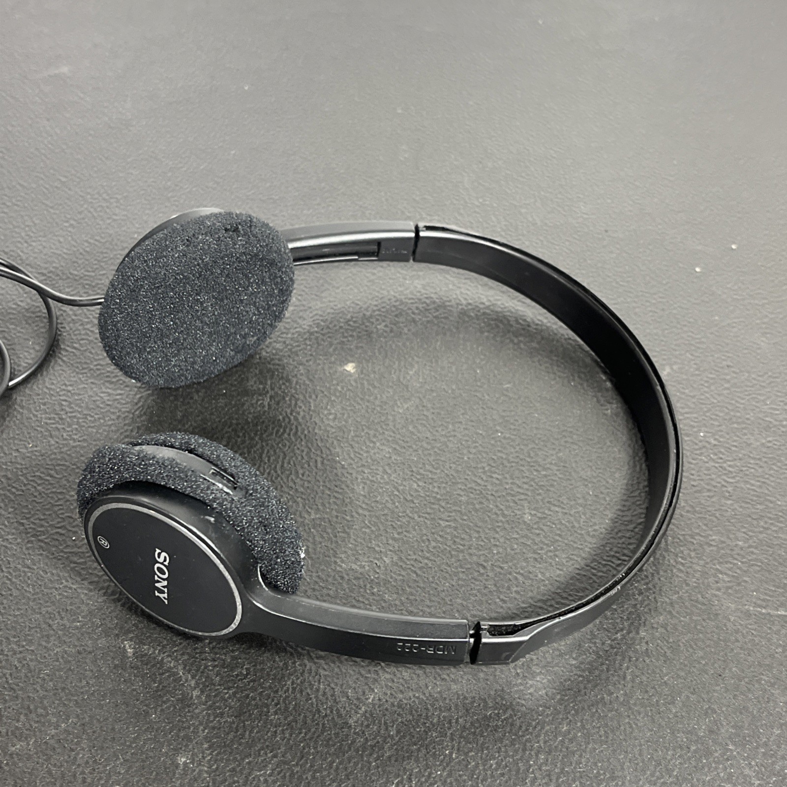 SONY MDR-222 Stereo Headphones On Ear Wired (WalkMan) Vintage Style – Tested