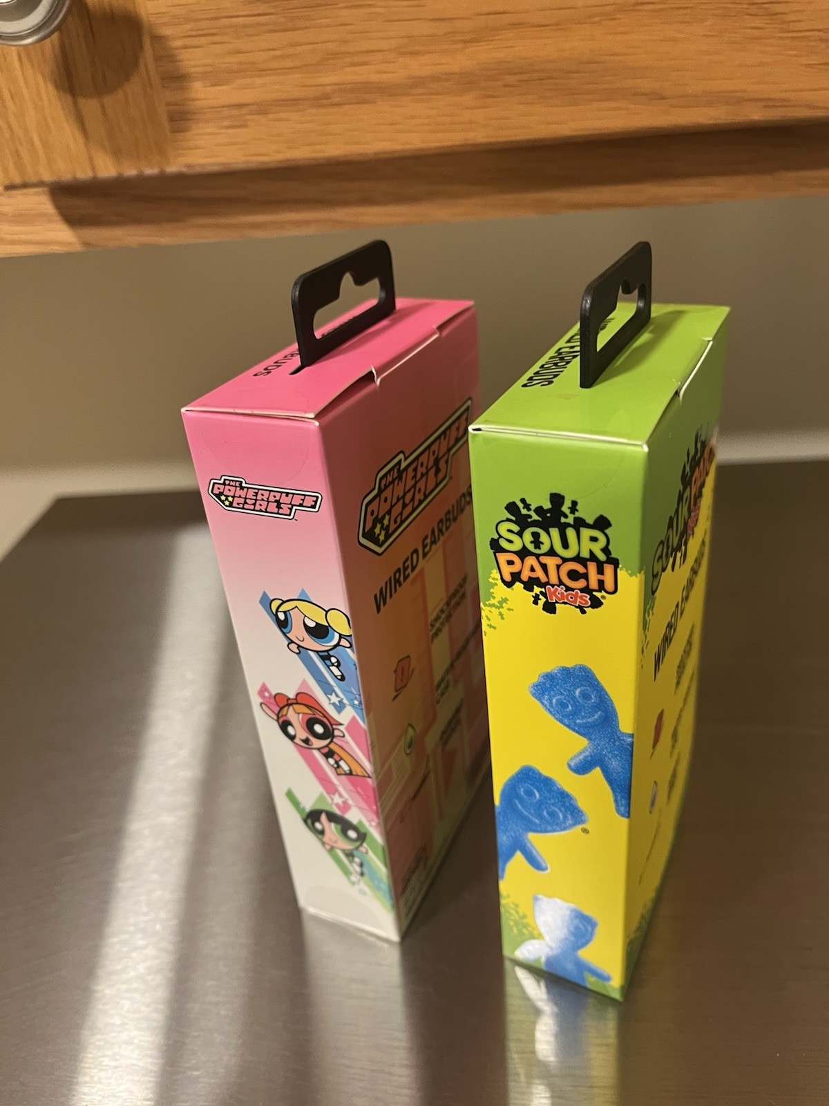 The Power Puff Girls & Sour Patch Kids Wired Ear Buds & Protective Case Lot of 2