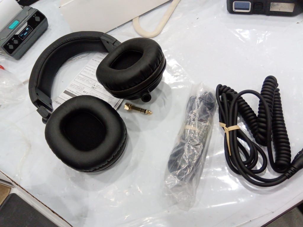 Audio-Technica ATH-M50X Professional Over Ear Headphones – Black Used