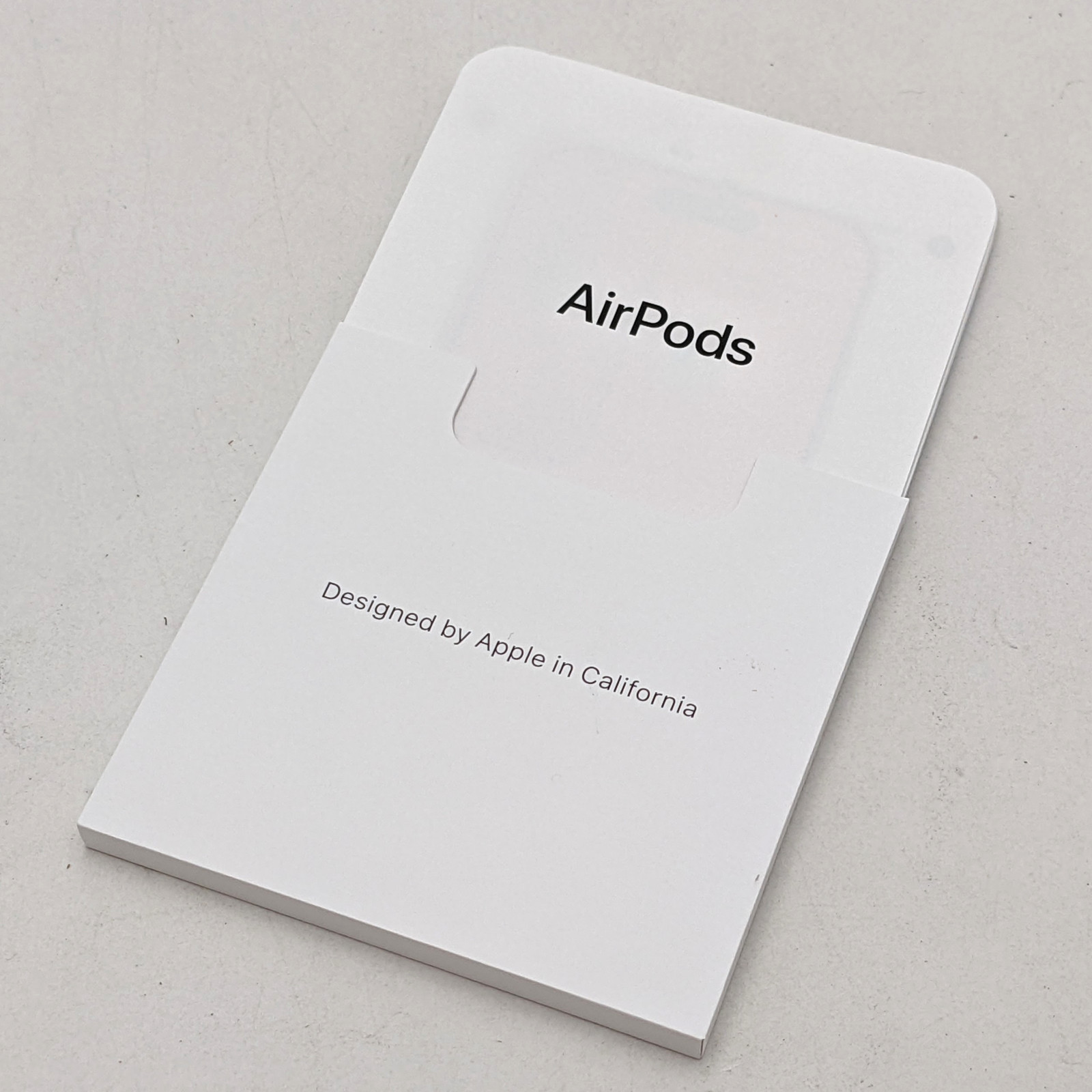 Apple AirPods 4th Gen Earbuds & Case – (A3050 A3053 A3058) – MXP63LL/A