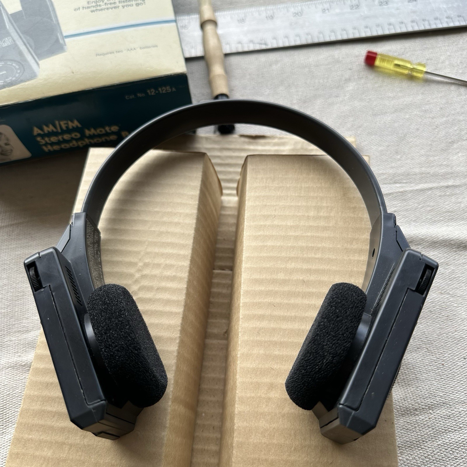Realistic 12-125a AM/FM Stereo Mate Headphone Appears Unused