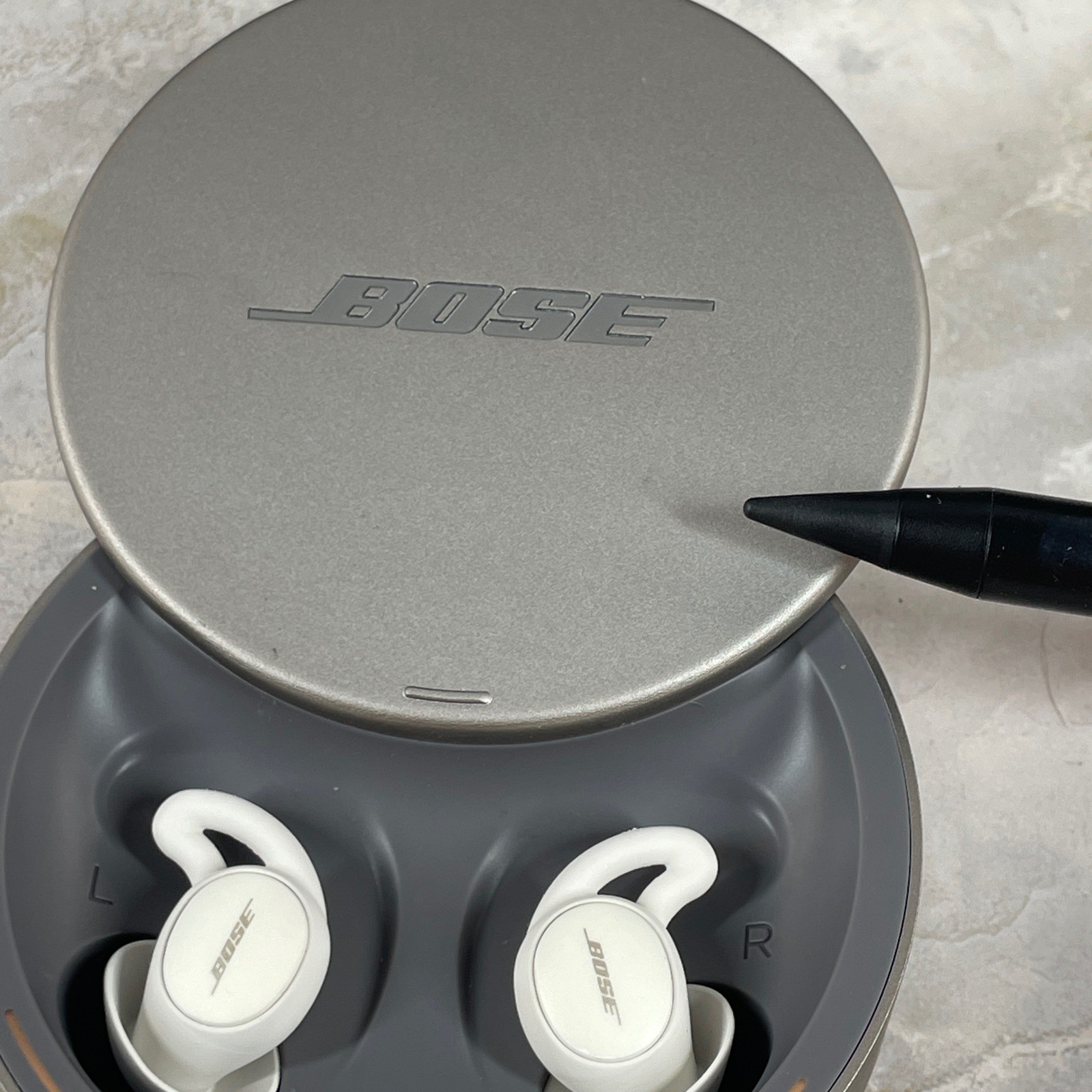 Bose Sleepbuds II Noise Masking In-Ear Headphones with Charging Case Silver