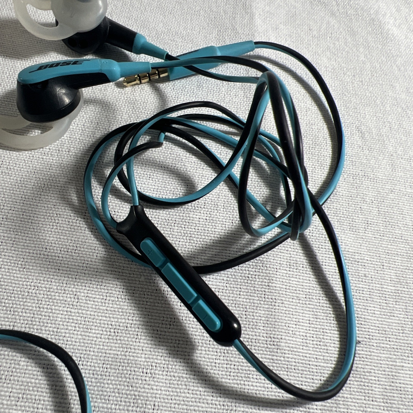 Bose SoundSport In-Ear Wired Headphones – Blue – VGC (717534-0010)