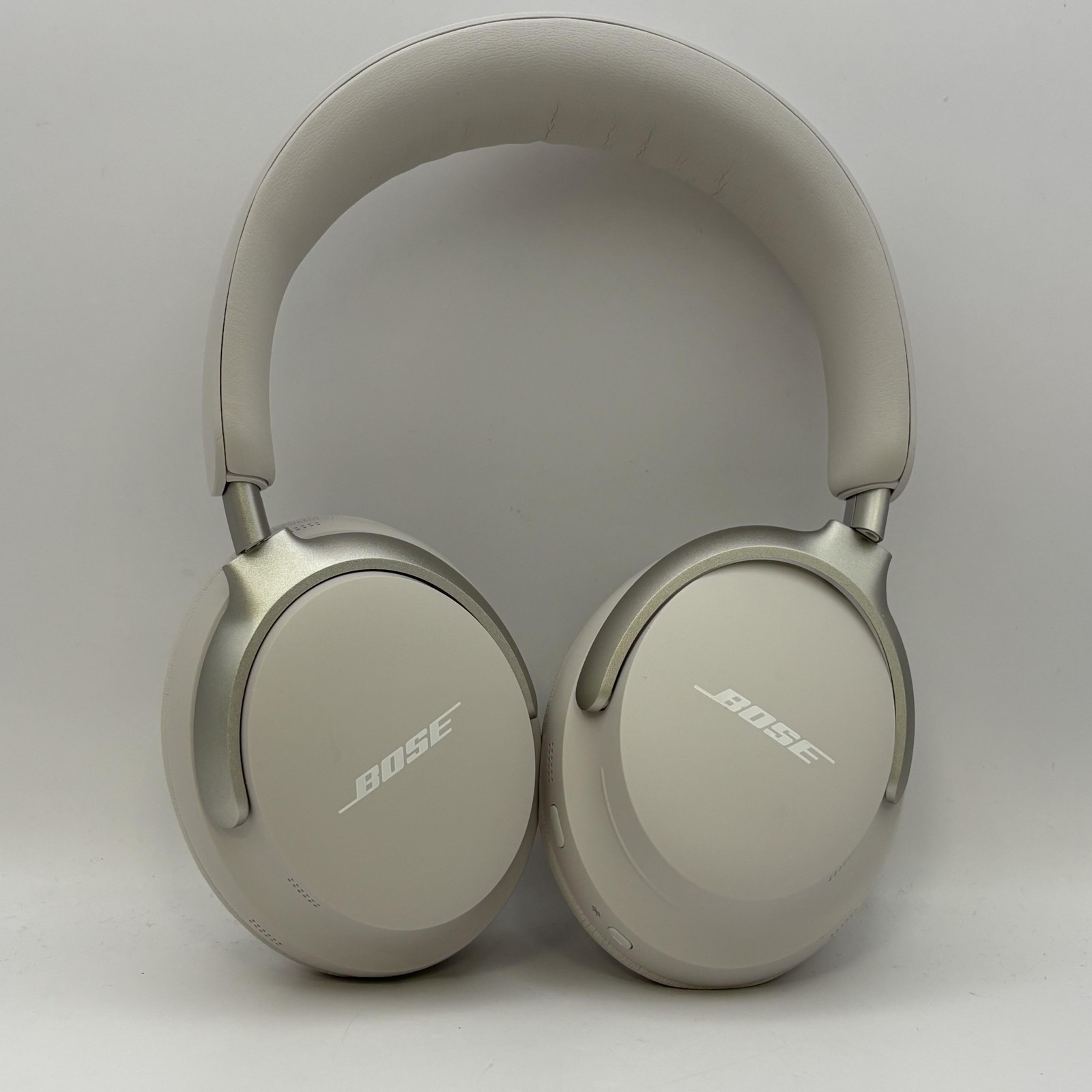 Bose QuietComfort Ultra Headphones White – Excellent Condition w/ Case + Charger
