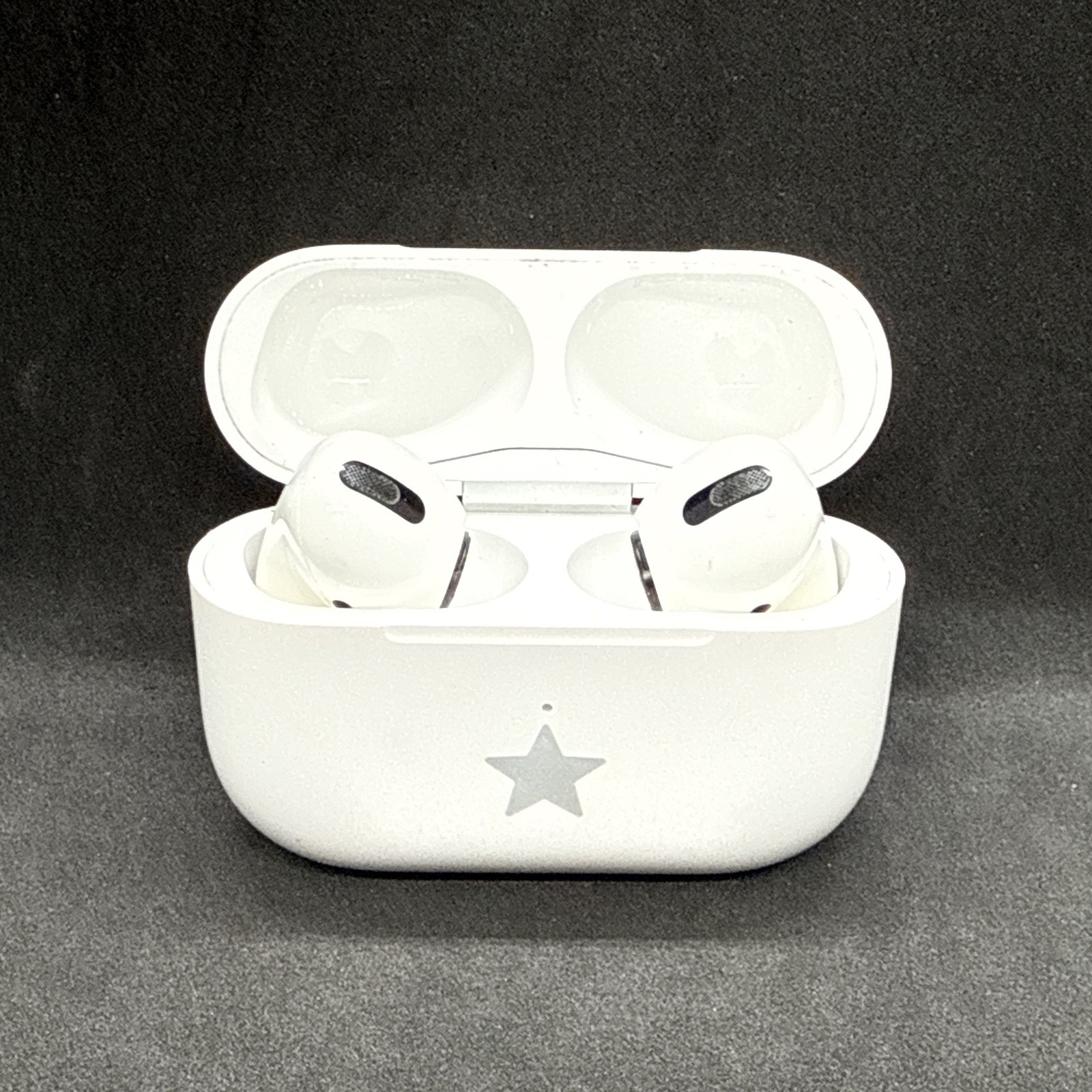 Apple AirPods Pro 1st Generation Bluetooth Earbud Headphones w/ Case PARTS A2084
