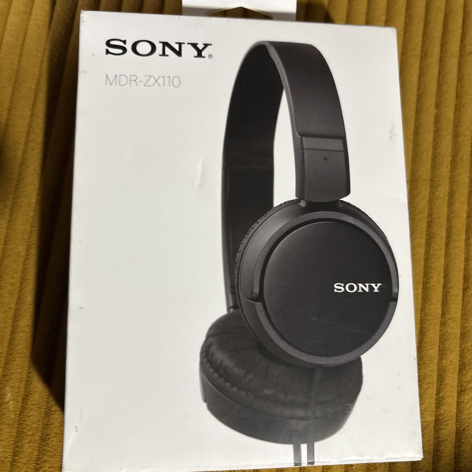 6 Sony MDR-ZX110 Wired Over the Ear Headphones Black New 1 White, 5 Black