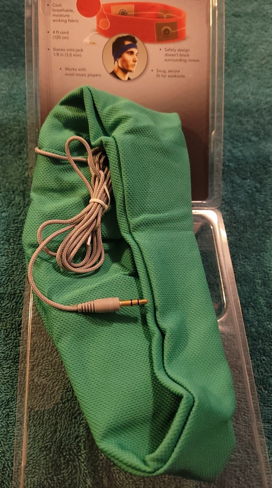RunPhones Unisex Sports Headband with Speakers Embedded Lightweight Green NEW