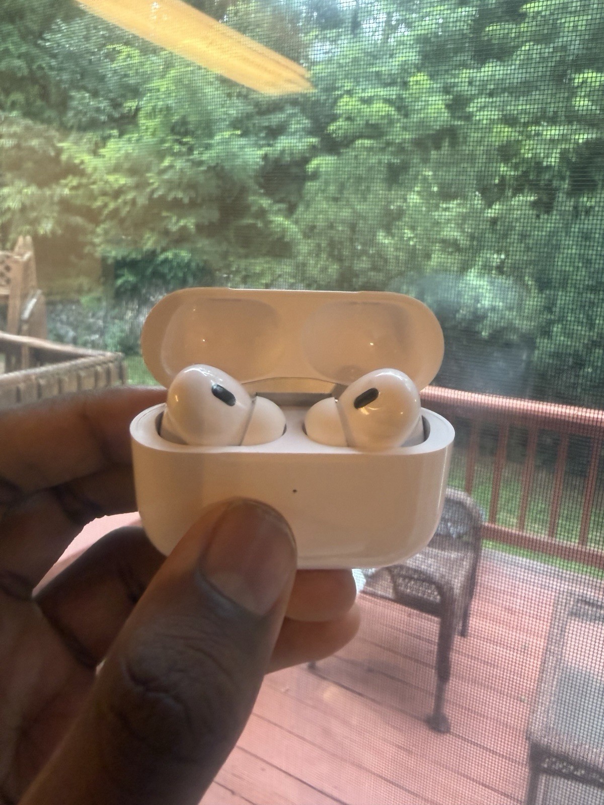 Apple AirPods Pro 2nd Gen White ANC MagSafe USB-C Wireless Charging