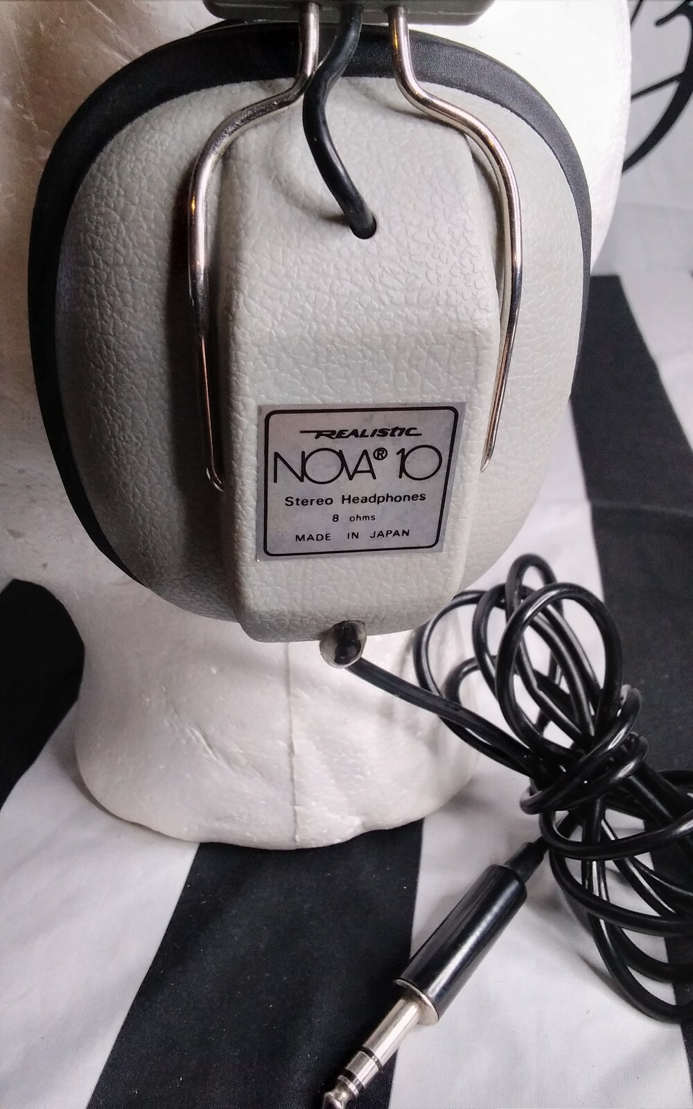 2 Vintage Stereo Headphones – Realistic Nova 10 & General Electric H-22 – Japan