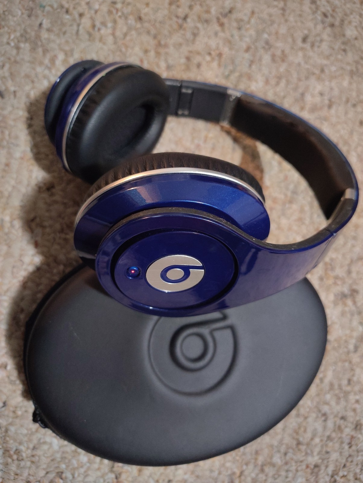 Beats by Dr. Dre Studio 1st Gen Blue Wired Headphones With Case