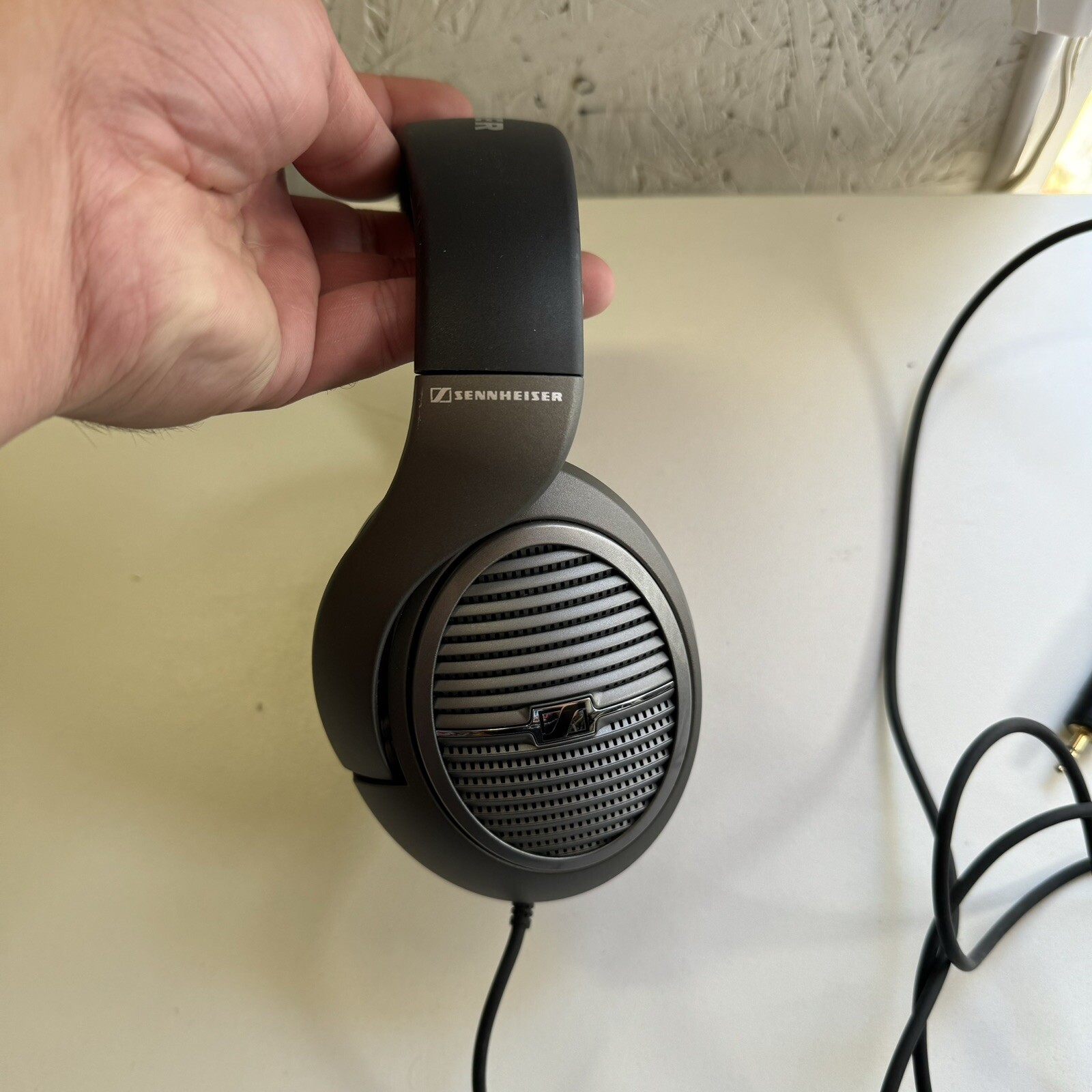 Sennheiser Headphones HD518 Over The Ear 6.5mm Jack w/3.5mm Adapter No Ear Pad