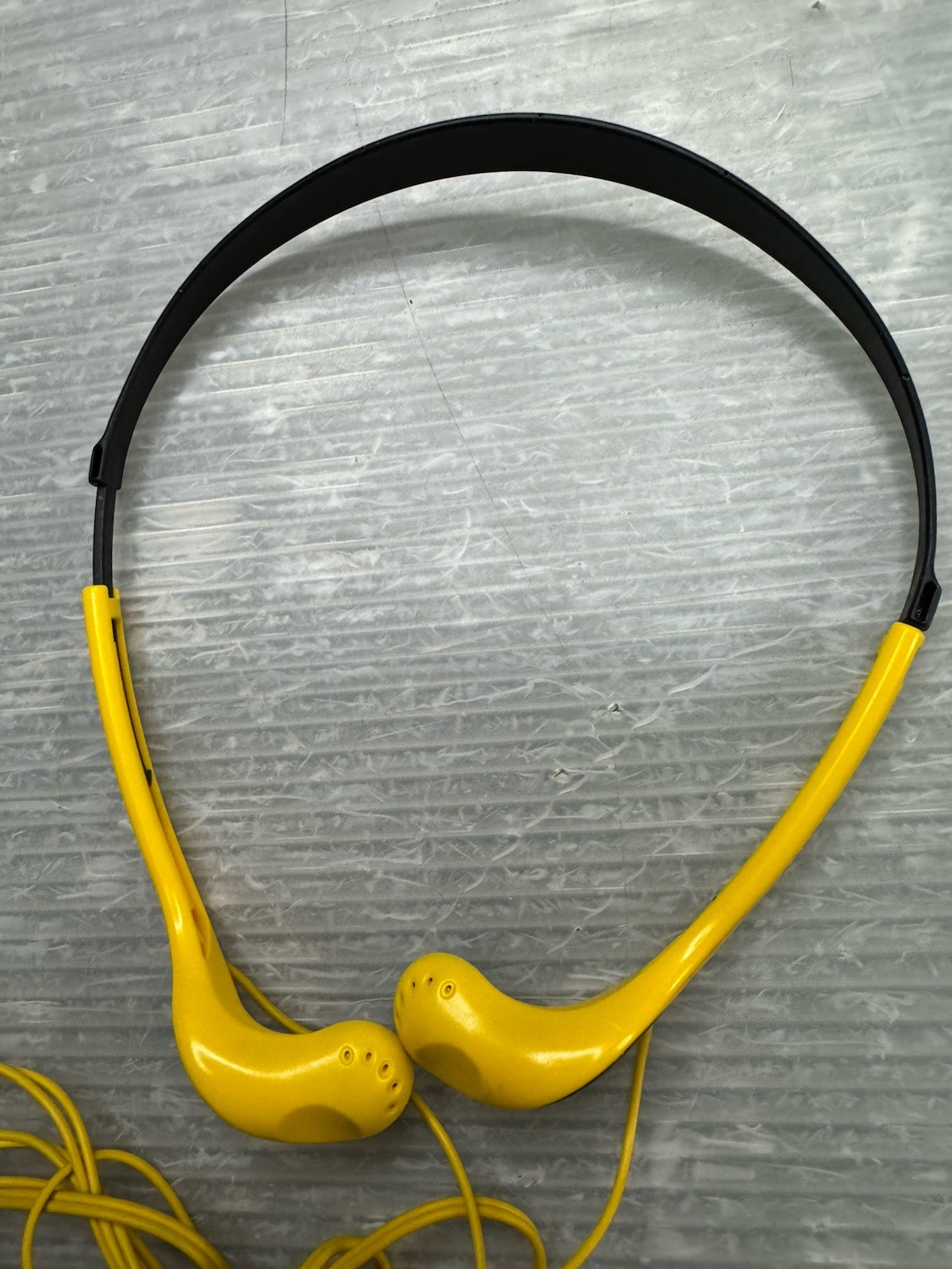 SONY MDR-W014 yellow Sports Walkman Stereo Headphones 3.5mm Jack