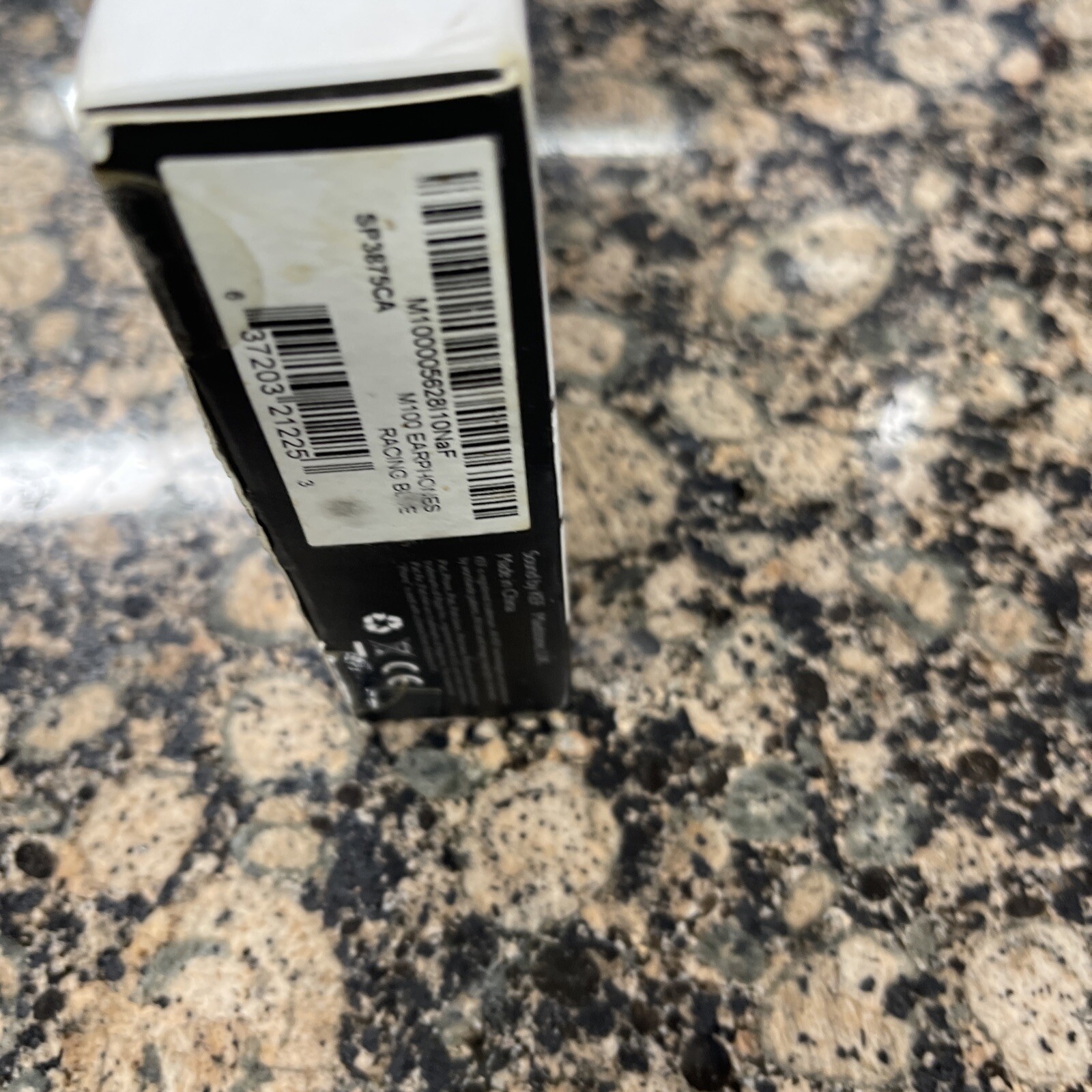 KEF M100In-ear headphones with Apple® remote and microphone