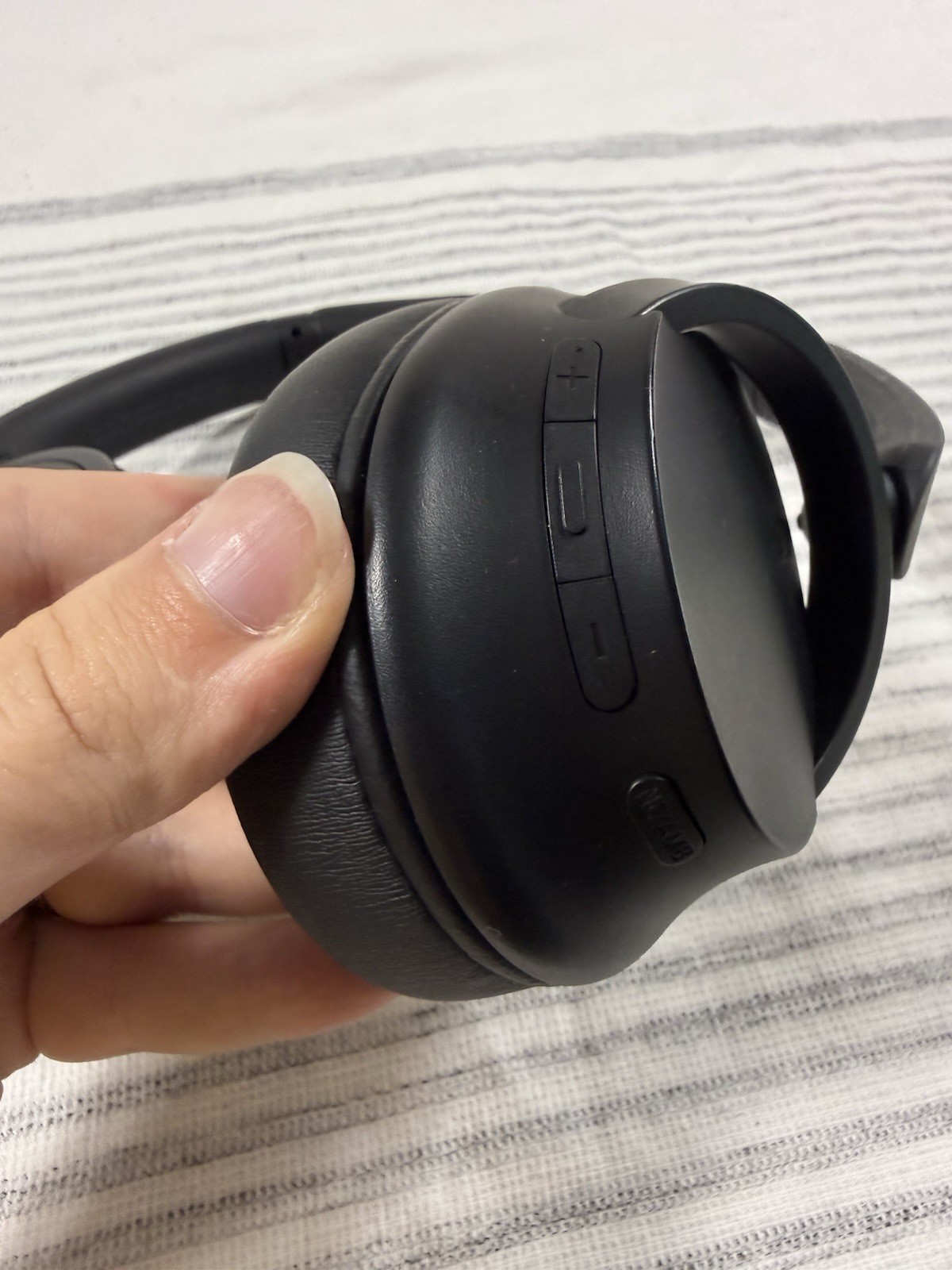 Sony WH-CH720N Wireless Noise Canceling Over-Ear Headphones Black YY2966