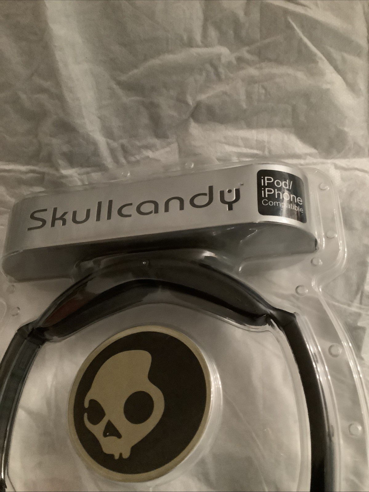 New Skullcandy Lowrider On Ear 40mm Headphones Foldable Liteweight Black & Gold