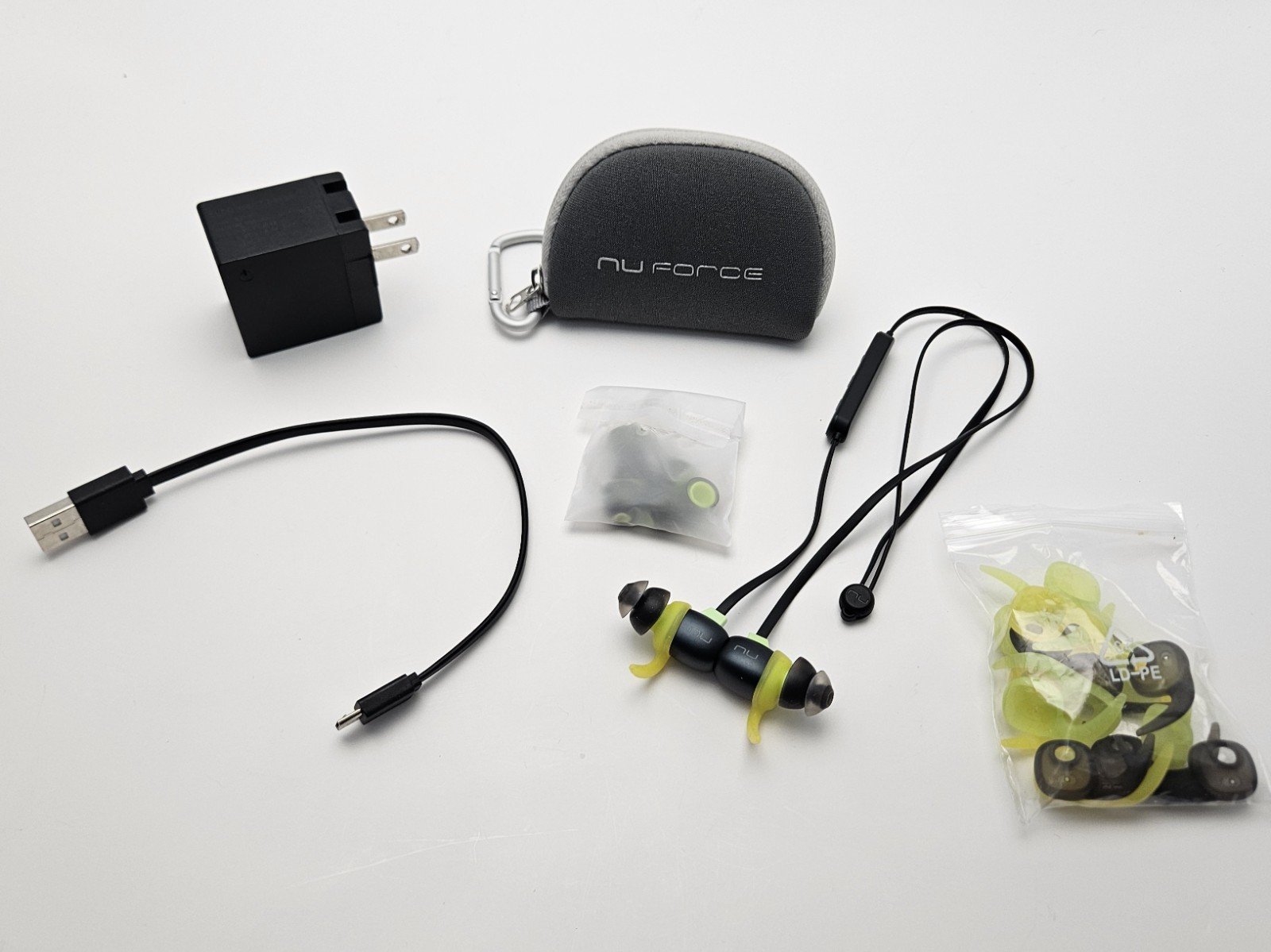 NuForce BE Sport4 BT Sports Earbuds IPX5 Waterproof 10H Playtime Used