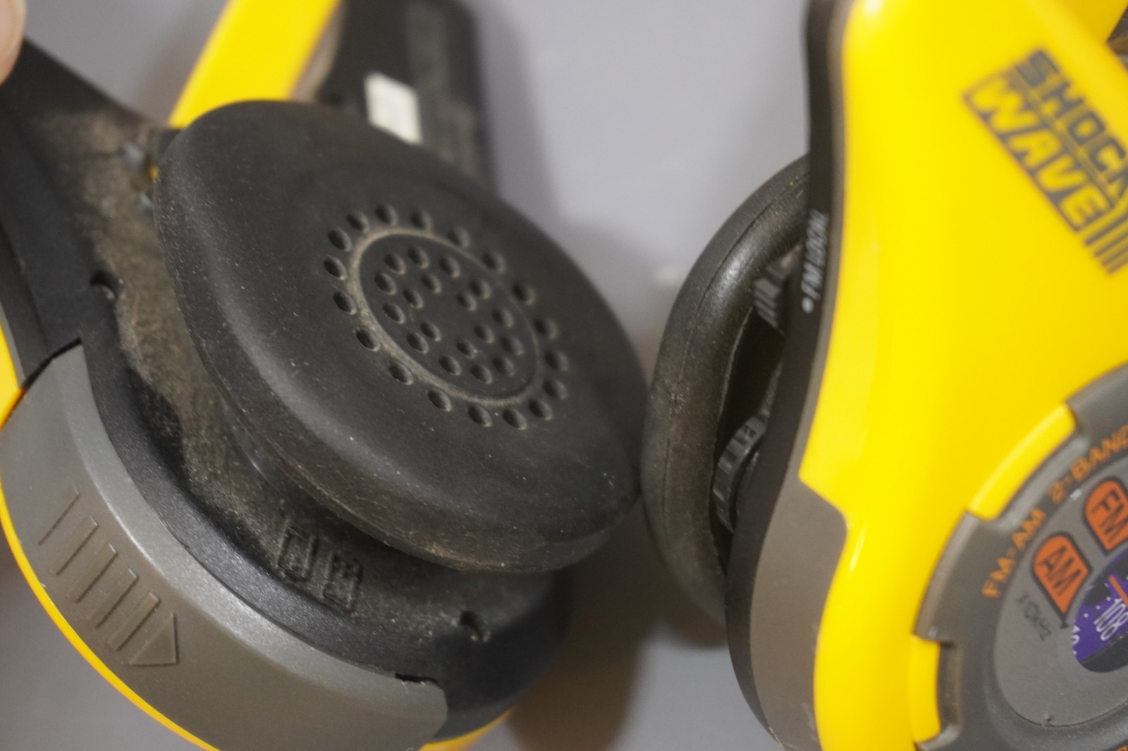 Panasonic ShockWave RF-SW150 Radio Headphones Unisex OS Yellow Vintage 90s Tech